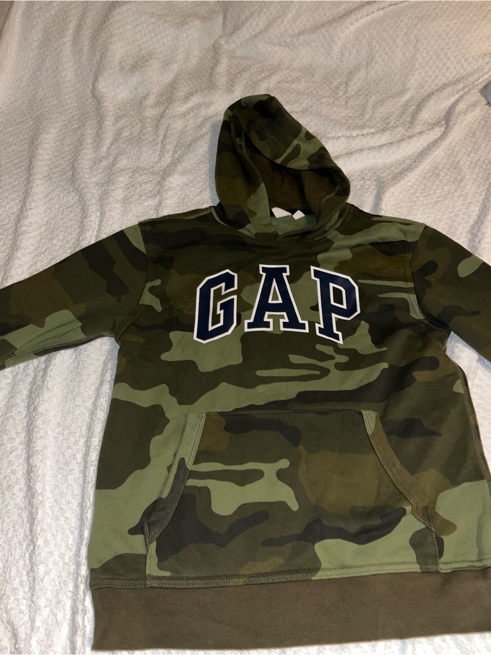 GAP Boys Camo Pullover Hoodie in Olive & Dark Green